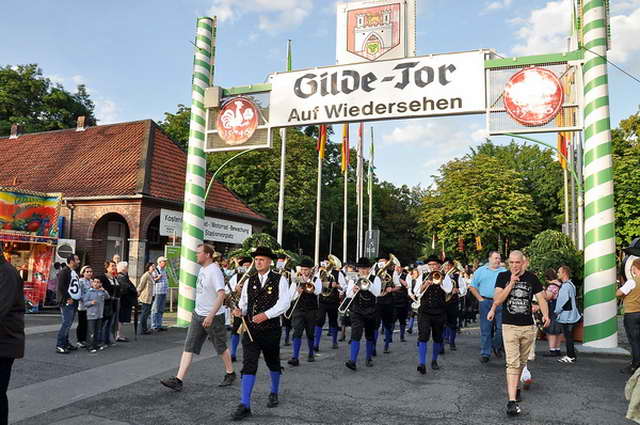 Eroeffnung   117.jpg